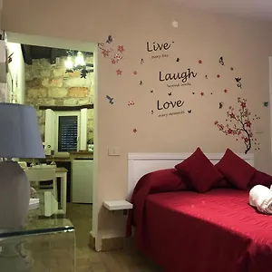 https://la-casa-del-cedro-palermo.palermohotels.org